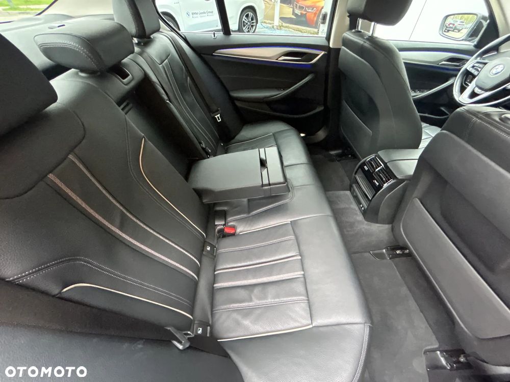 BMW Seria 5 - 21
