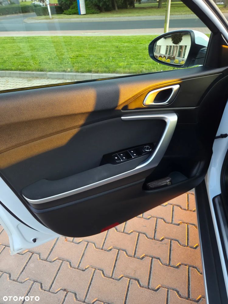 Kia XCeed 1.4 T-GDI M DCT - 16