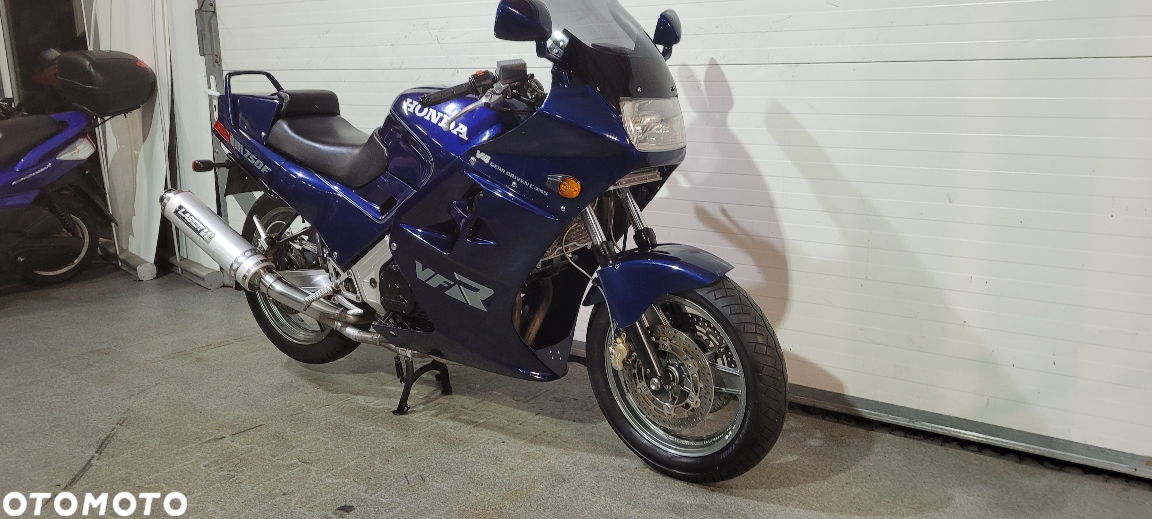 Honda VF - 3