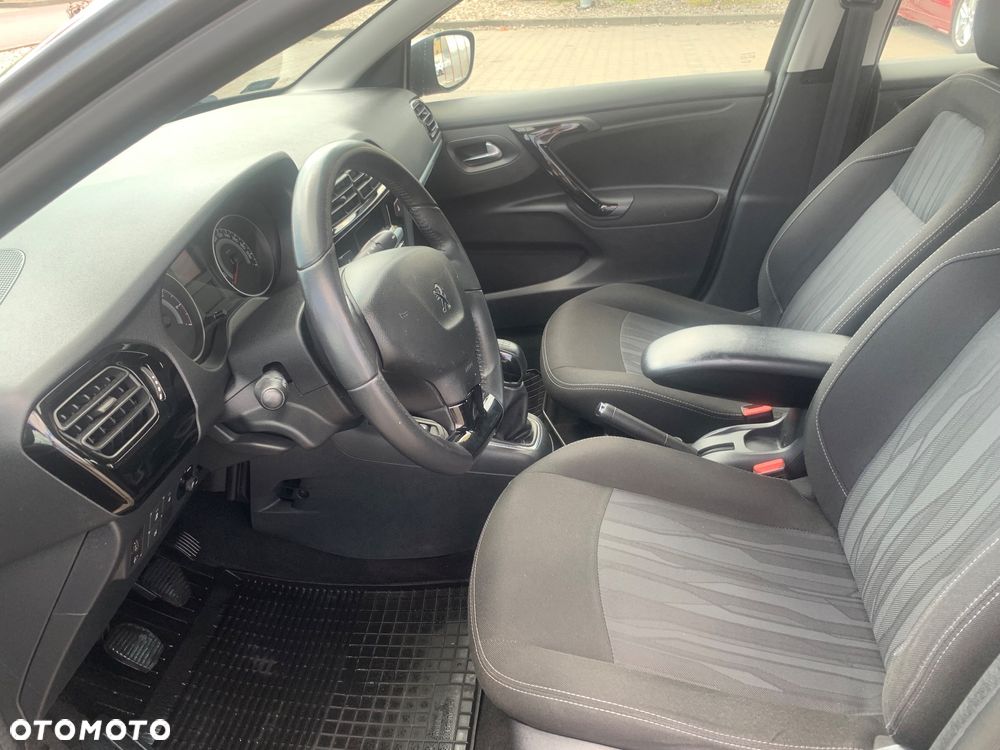 Peugeot 301 1.6 BlueHDi Active - 25