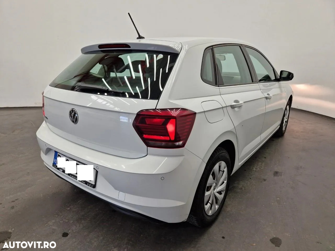 Volkswagen Polo 1.6 TDI Comfortline - 11