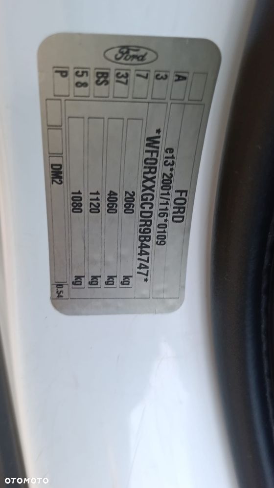 Ford Kuga 2.0 TDCi 2x4 Titanium - 17