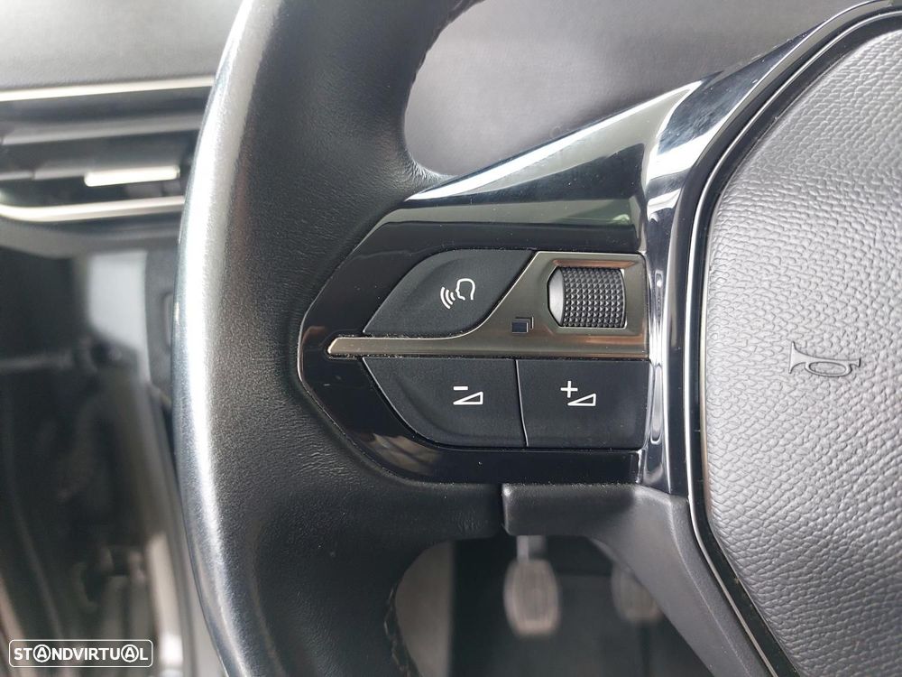 Peugeot 3008 1.5 BlueHDi Allure - 19