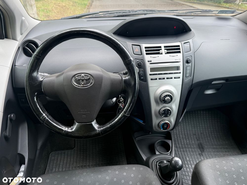 Toyota Yaris 1.4 D-4D Luna - 14