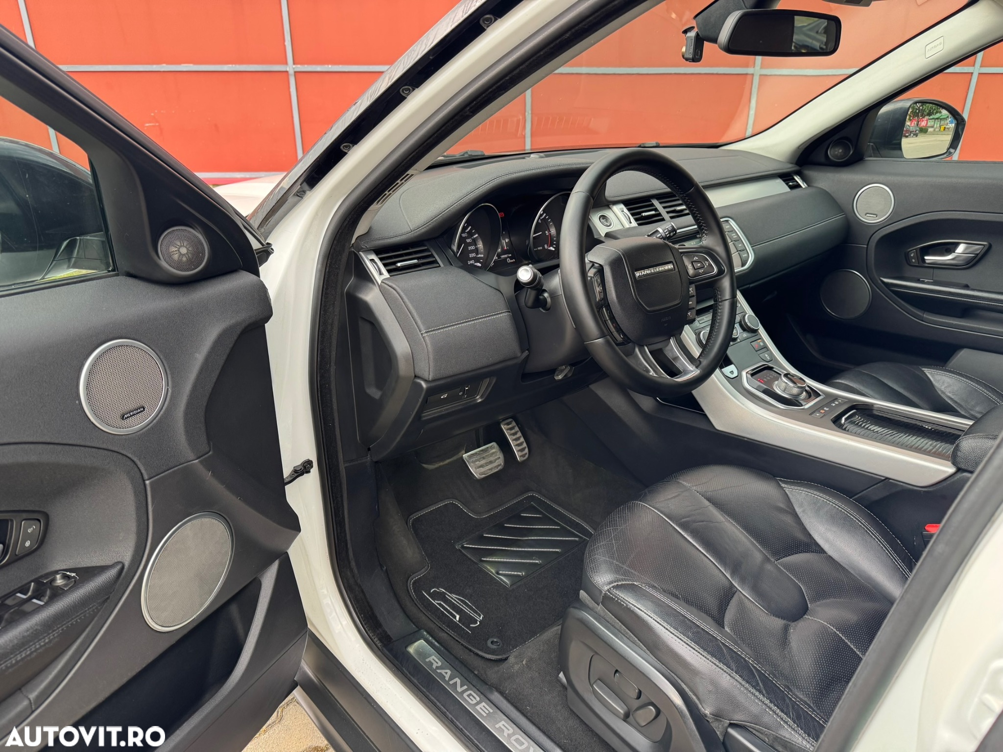 Land Rover Range Rover Evoque - 7