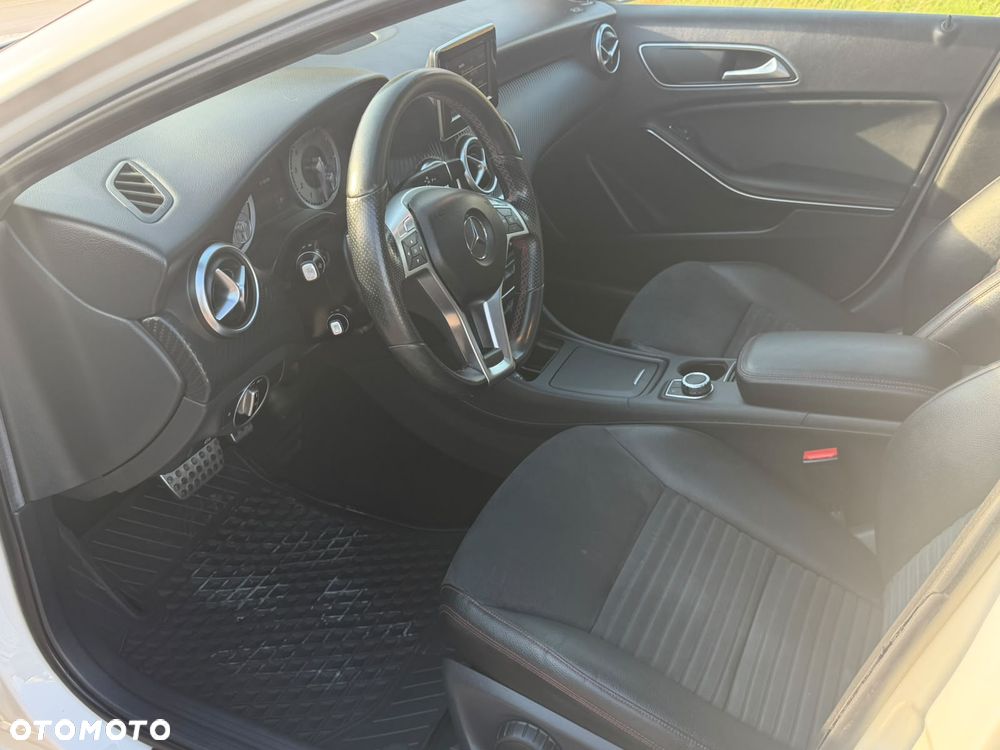 Mercedes-Benz Klasa A 180 (BlueEFFICIENCY) 7G-DCT AMG Sport - 16