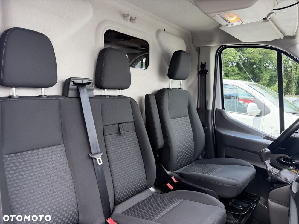 Ford Transit - 17
