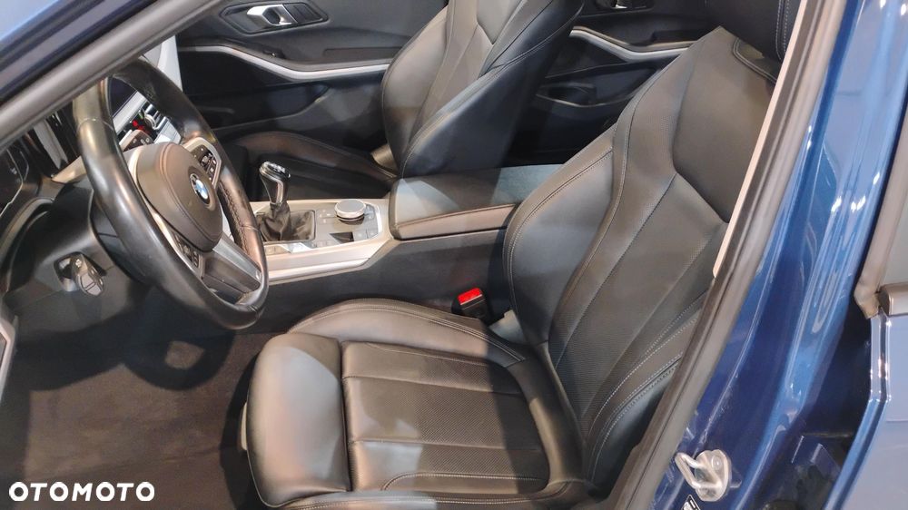 BMW Seria 3 320d Advantage - 11
