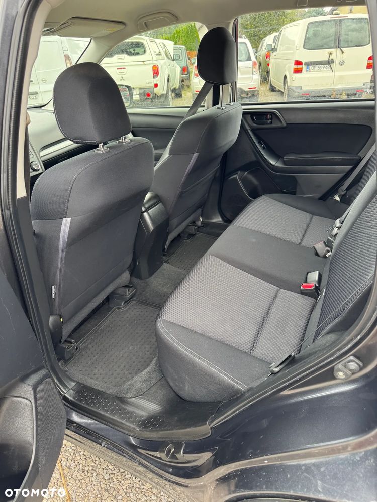 Subaru Forester 2.0 i Active Lineartronic - 6
