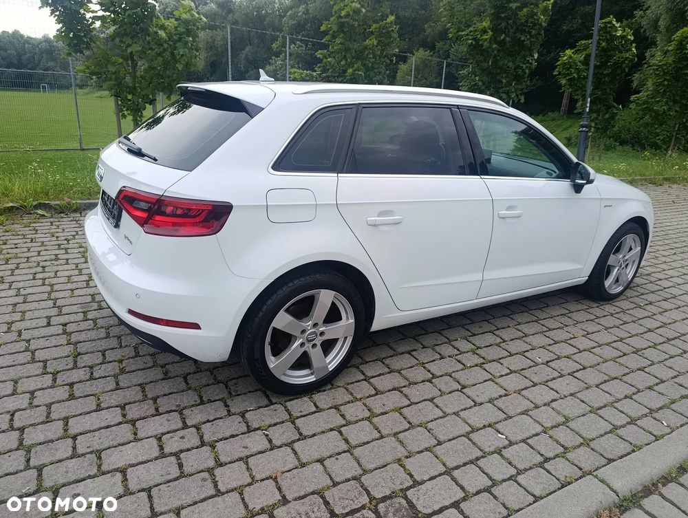 Audi A3 Sportback 30 g-tron S tronic - 7
