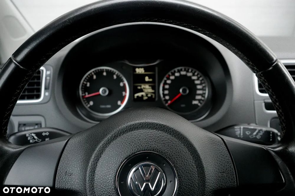 Volkswagen Polo 1.4 16V Comfortline - 18