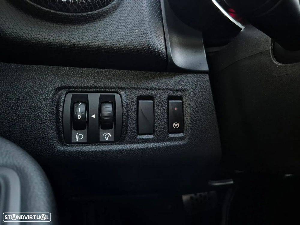 Renault Clio Sport Tourer - 32