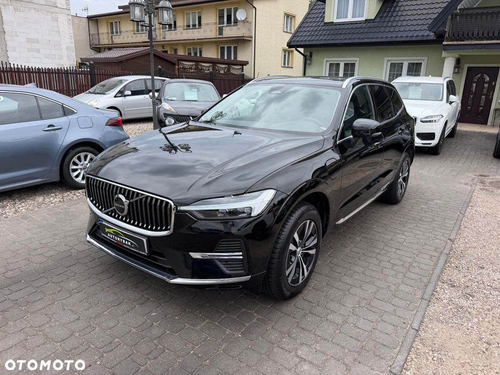 Volvo XC 60 T6 Plug-In Hybrid AWD Core - 21