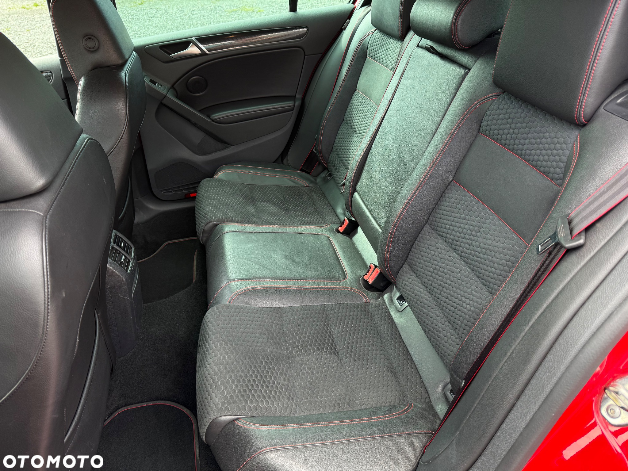 Volkswagen Golf 2.0 GTI DSG Edition 35 - 11