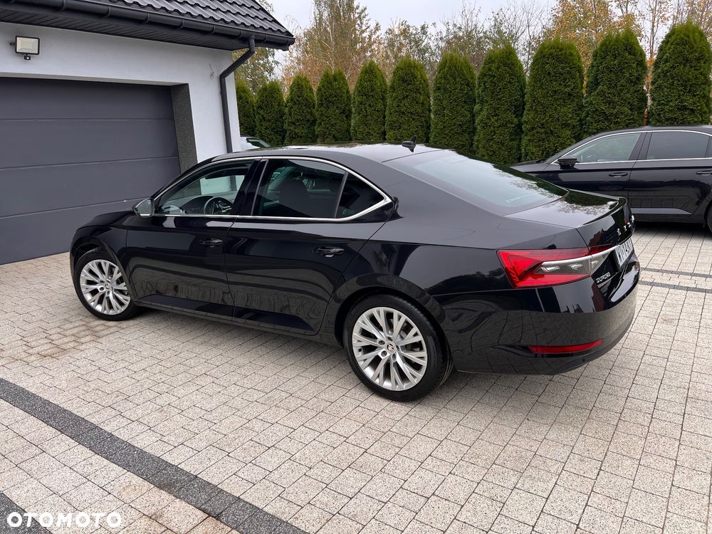 Skoda Superb 2021 photo 4