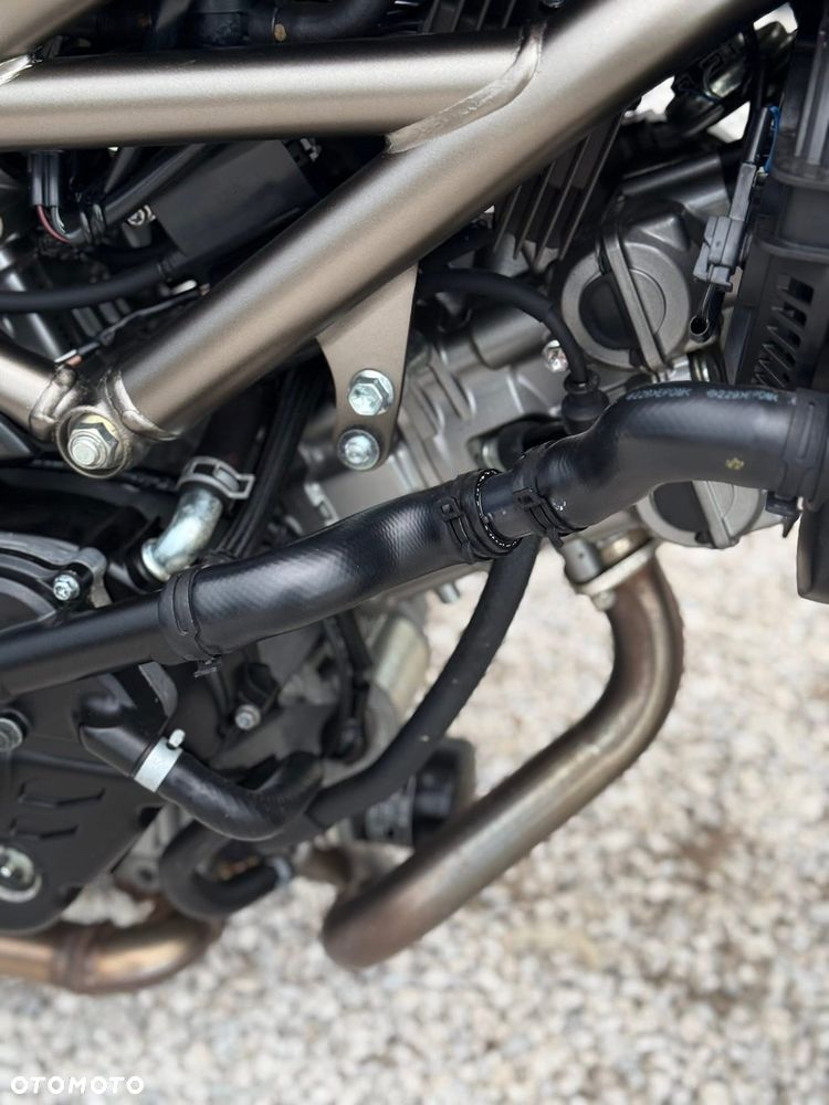 Suzuki SV - 7