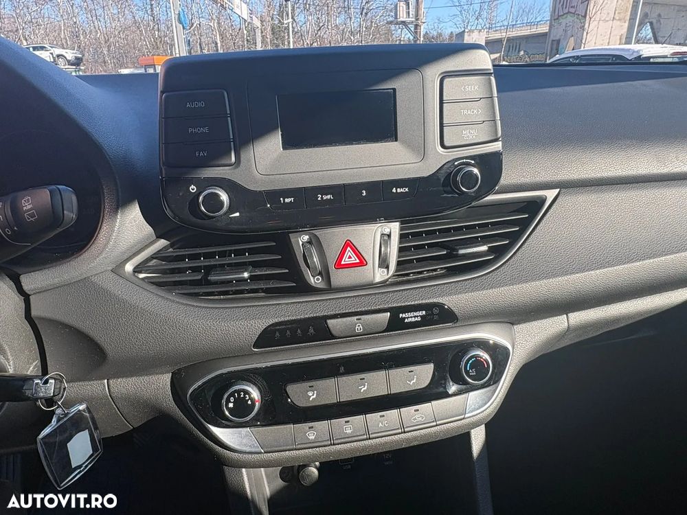 Hyundai i30 1.5 110CP 5DR M/T Comfort - 9