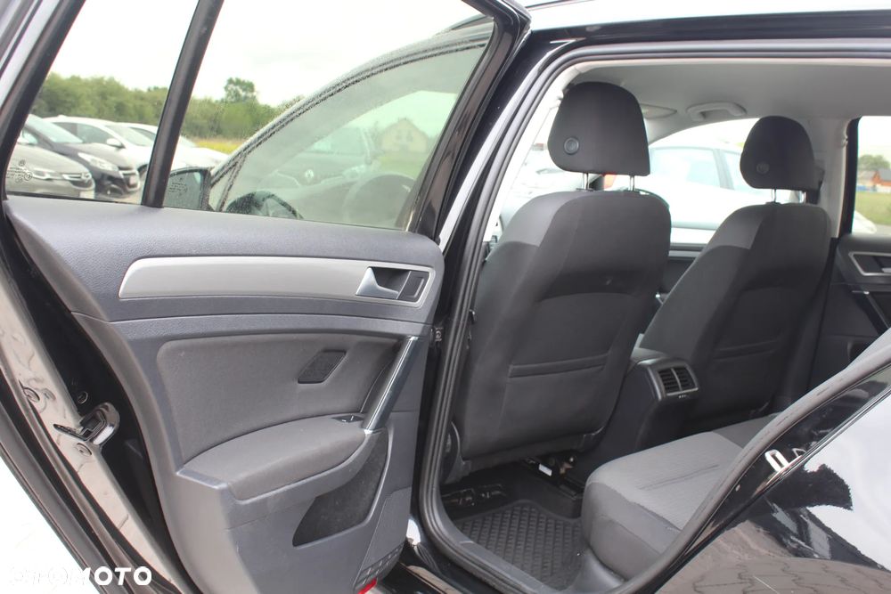 Volkswagen Golf 1.4 TSI BMT Comfortline - 25