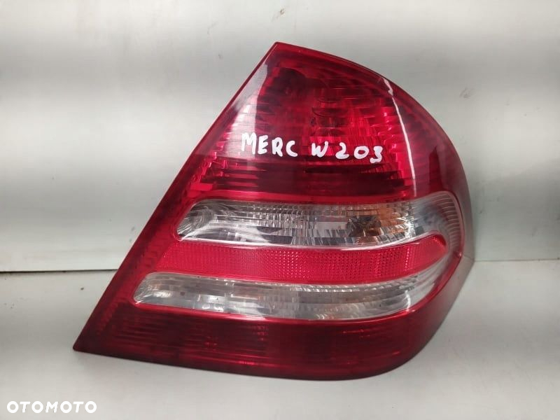 LAMPA PRAWA TYŁ TYLNA MERCEDES C-KLASA W203 - 6