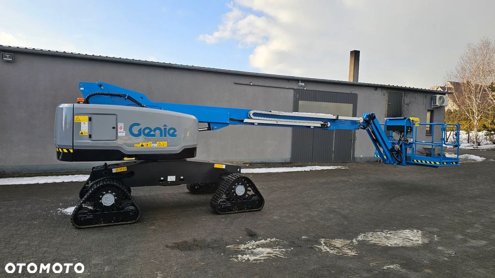Genie S-45 TraX
