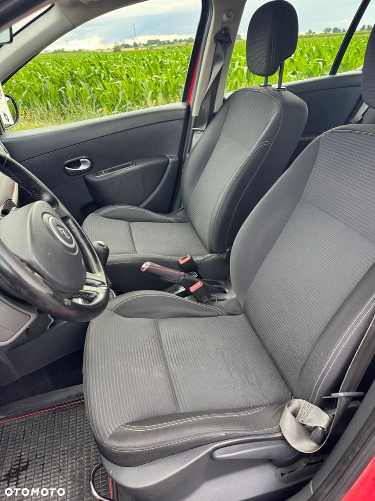 Renault Clio 1.2 16V Authentique - 8