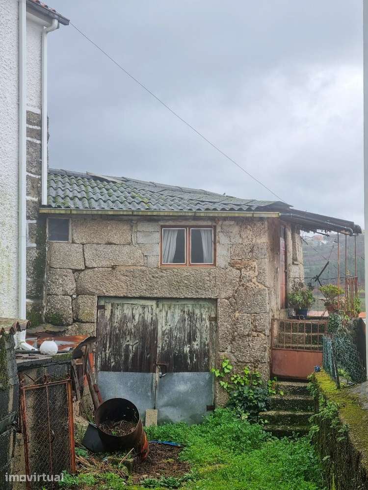 Moradia em pedra p/ Restauro - Guilhofrei - Grande imagem: 5/9