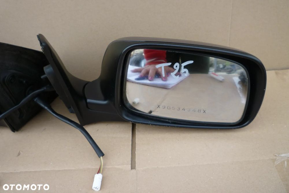 lusterko Toyota Avensis T25 3pin Europa - 2