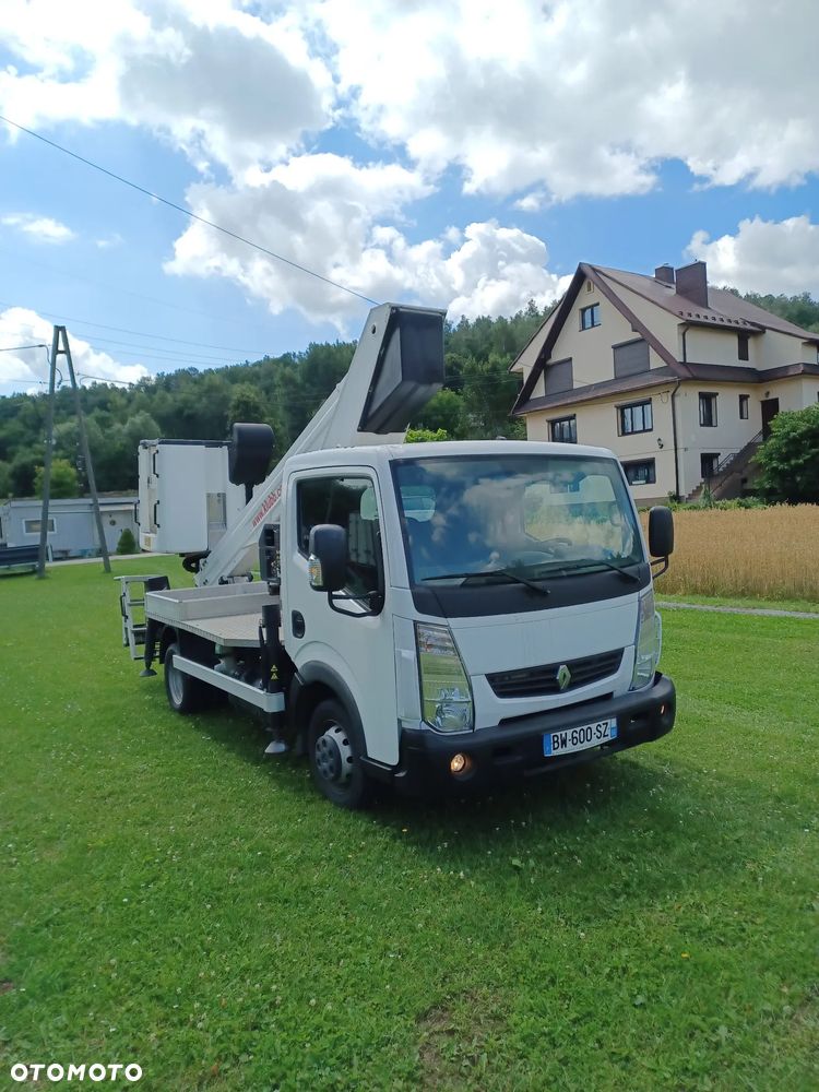 Renault Maxity - 2
