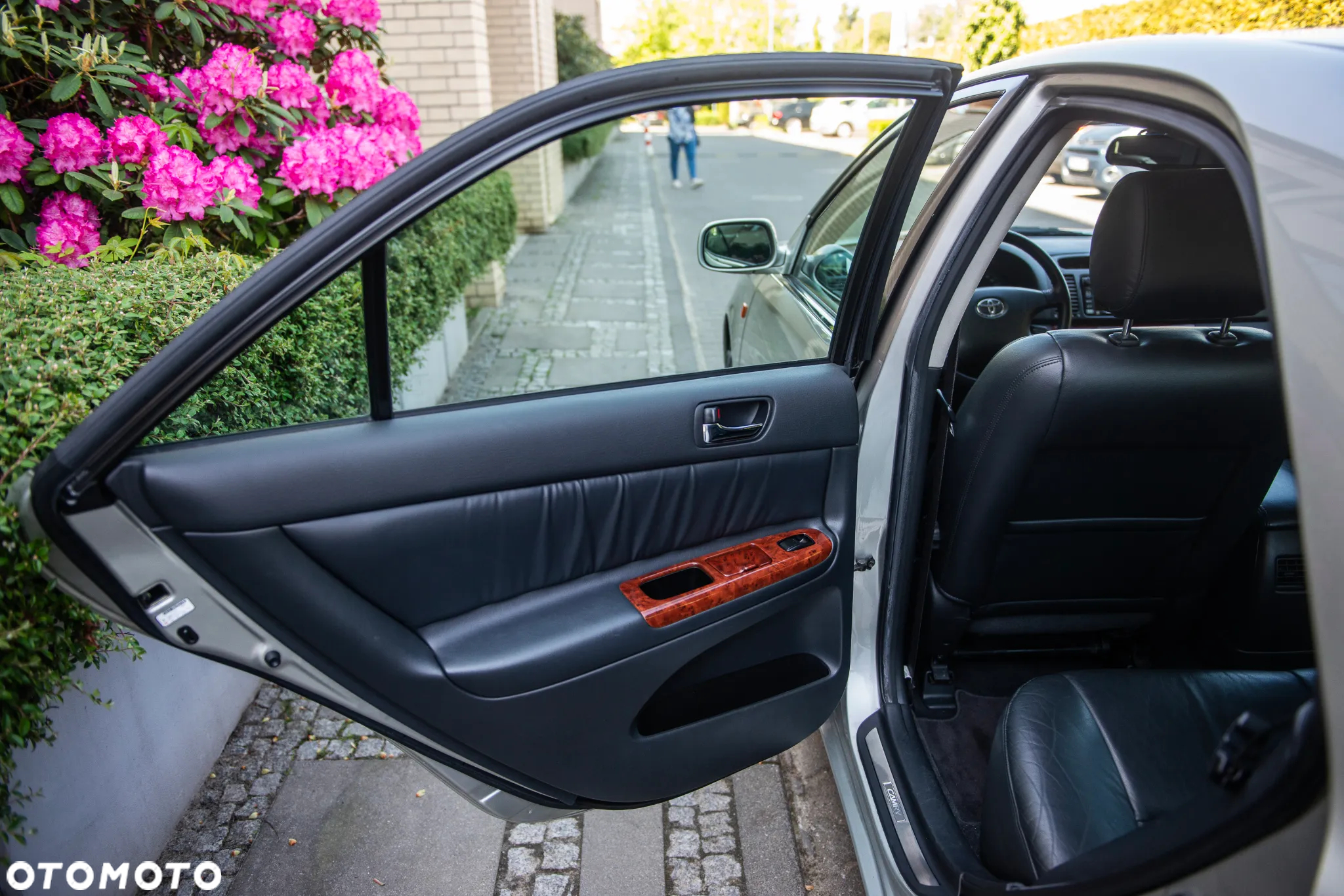 Toyota Camry 3.0 V6 - 19
