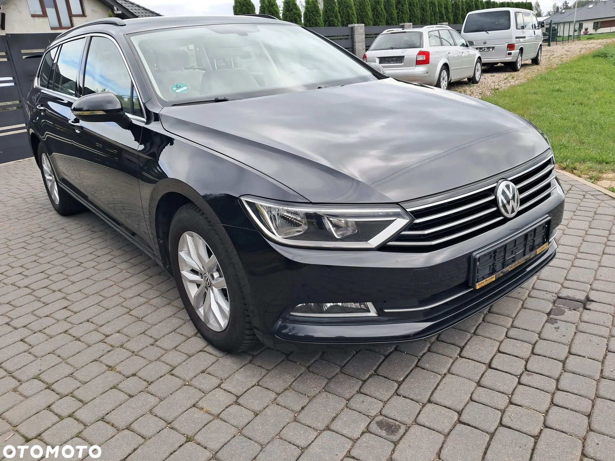 Volkswagen Passat - 2