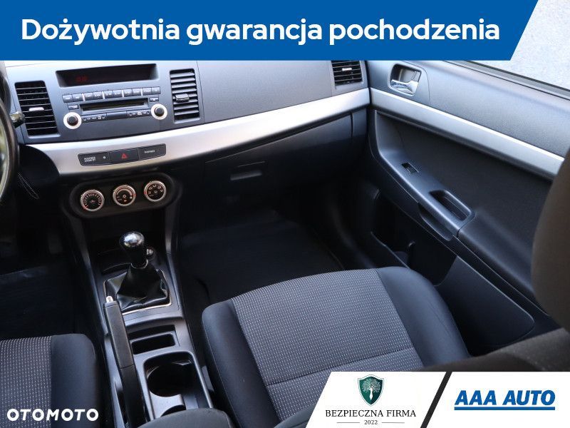 Mitsubishi Lancer - 10