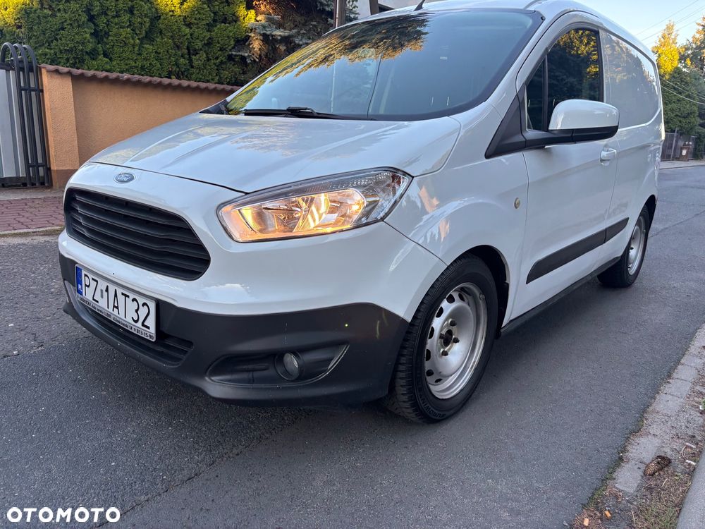 Ford Transit Courier - 1