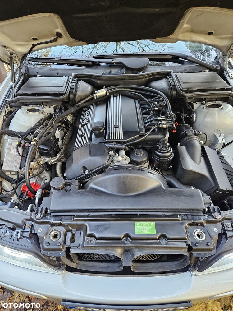 BMW Seria 5 525i - 8