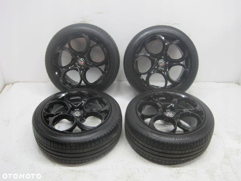 Koła felgi opony ALFA ROMEO GIULIA R18 7MM - 1