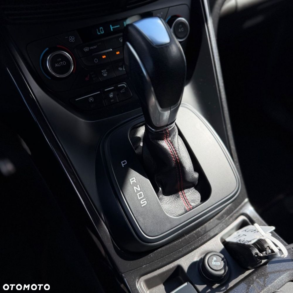 Ford Kuga - 25