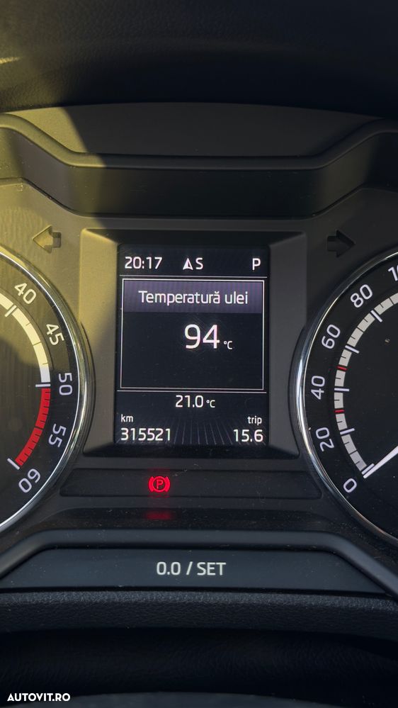 Skoda Octavia 2.0 TDI DSG RS - 13