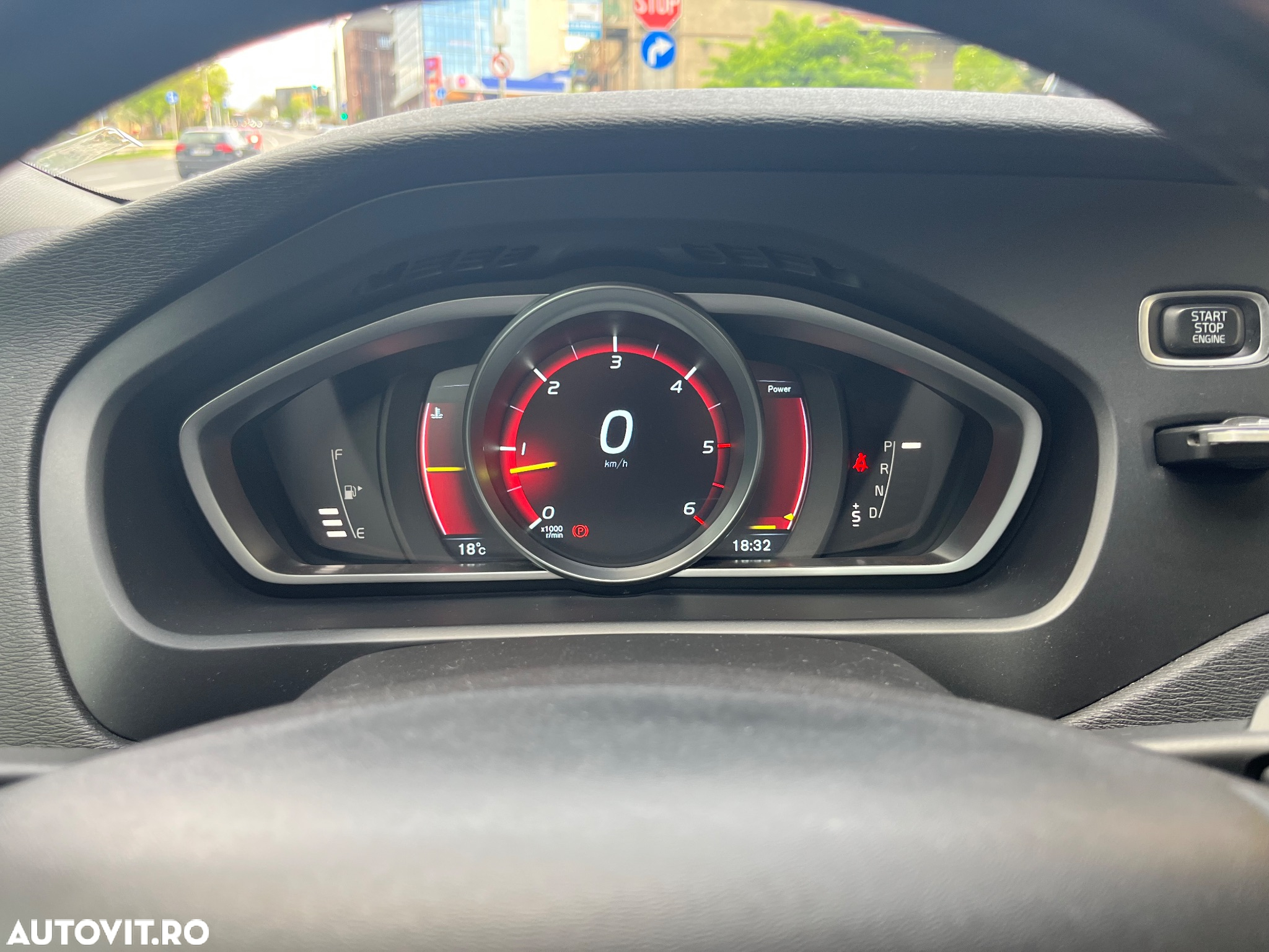 Volvo V40 D3 Geartronic Momentum - 11
