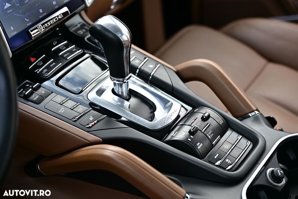 Porsche Cayenne 3.0 L - 13