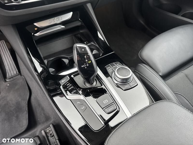 BMW X3 xDrive20d - 14