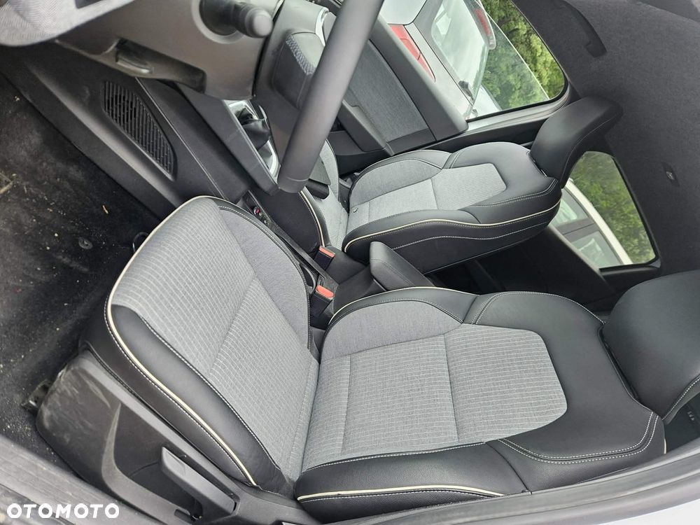 Renault Clio TCe 90 EVOLUTION - 6