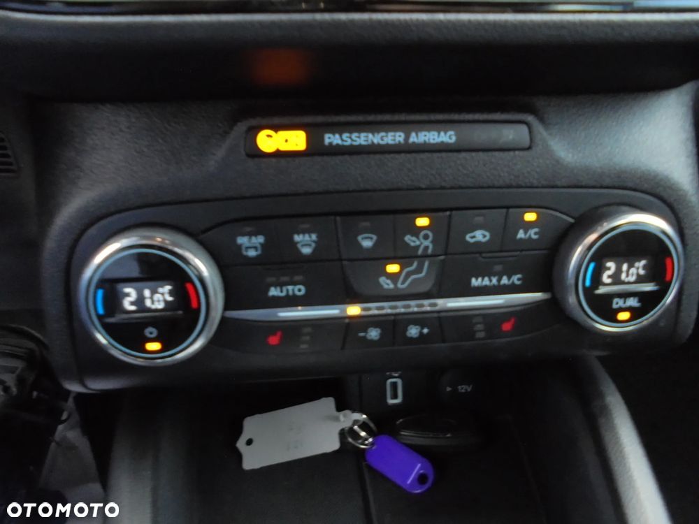Ford Focus 1.5 EcoBlue Start-Stopp-System ST-LINE - 18