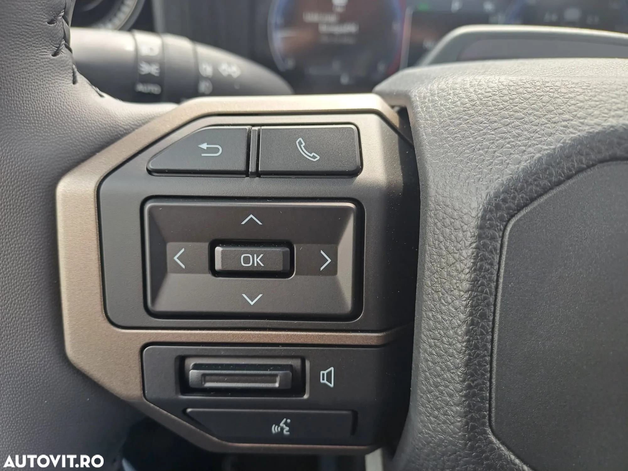 Toyota Land Cruiser 2.8l D-4D 204 CP A/T 7 locuri Luxury AVS Brown - 17