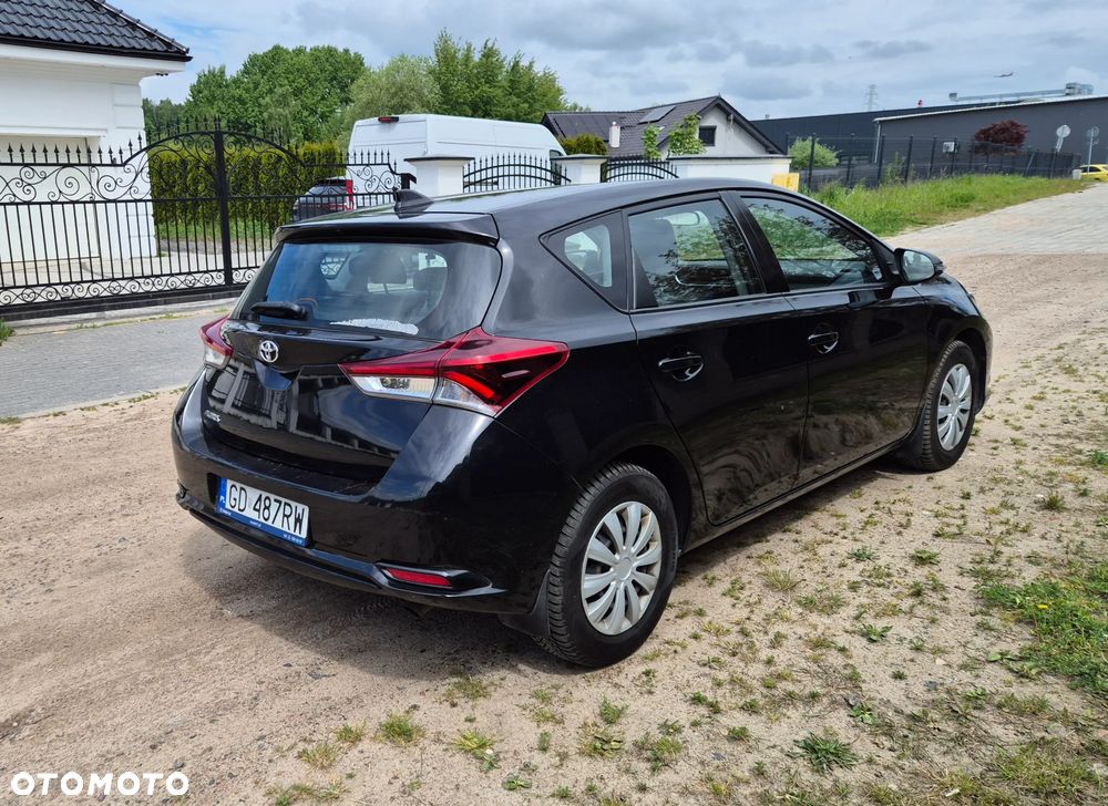 Toyota Auris 1.6 Classic Plus - 2