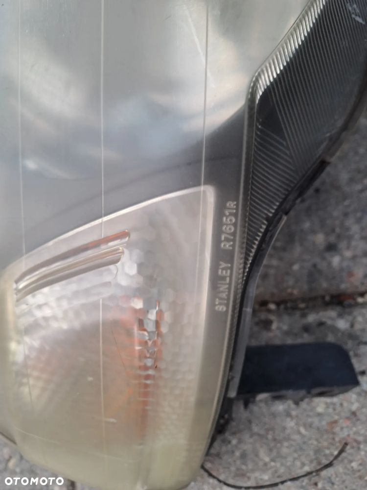 Honda HR-V 1998-2005r. I lampy przednie EU - 12