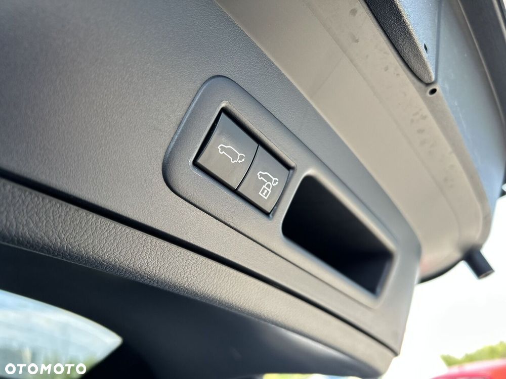 Lexus UX 250h GPF F Impression 2WD - 27
