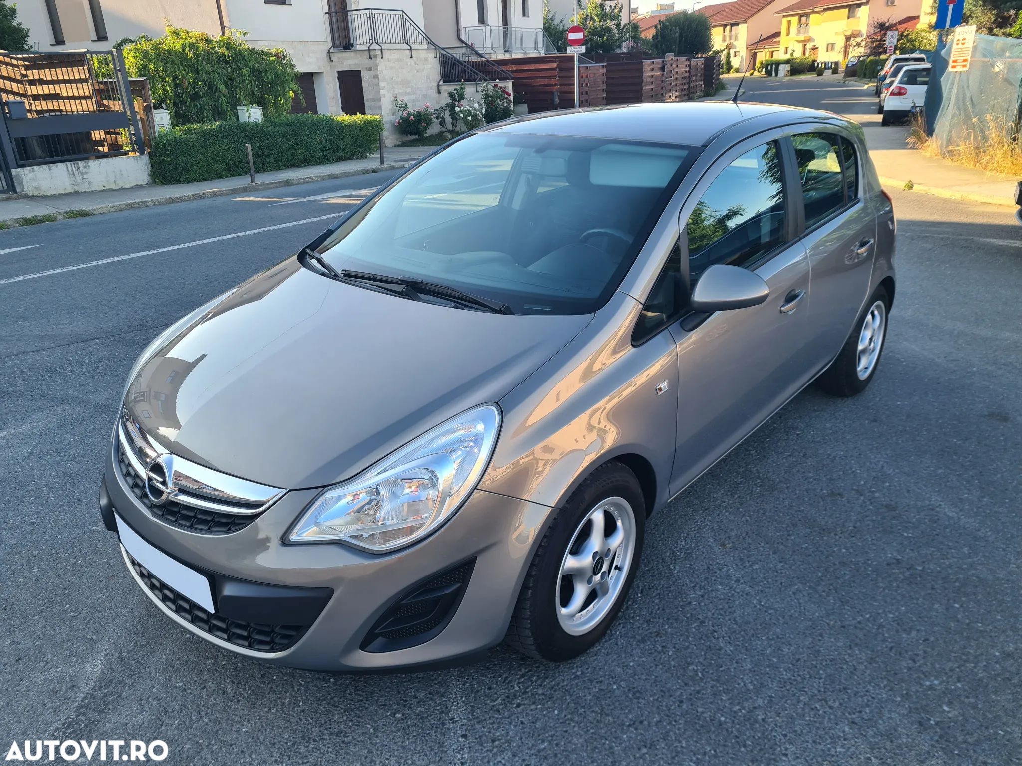 Opel Corsa 1.3 CDTI EcoFlex Start/Stop Cosmo - 1
