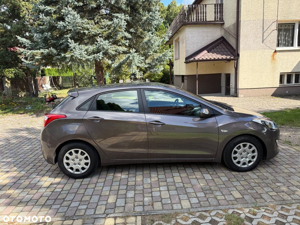 Hyundai i30 1.4 Trend - 19