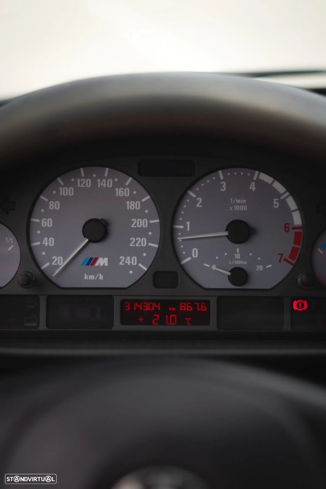 BMW 328 i - 6