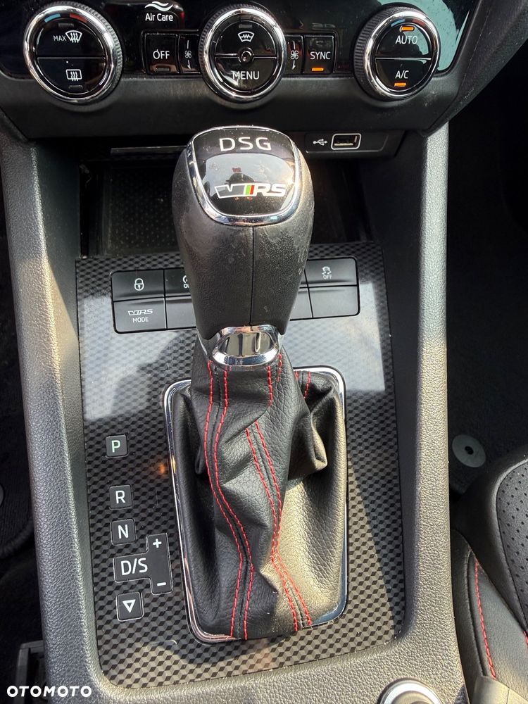 Skoda Octavia 2.0 TDI 4x4 DSG RS - 36