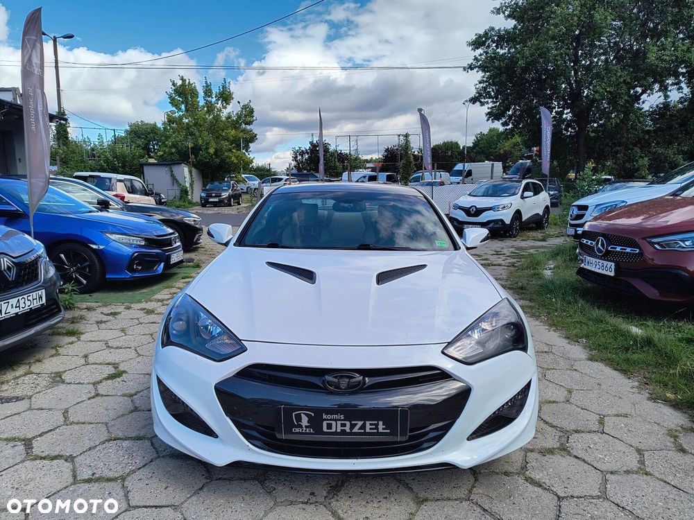 Hyundai Genesis Coupe - 2